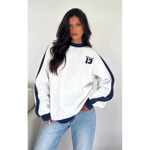 White Fox Boutique 13 Crewneck Sweatshirt Gray Size S/M Casual Soft